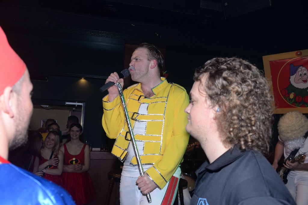 ../Images/Held op sokken feest 113.jpg